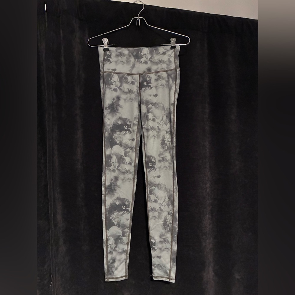 Athleta Chaturunga Full Length Leggings Tie Dye Gray Cloud